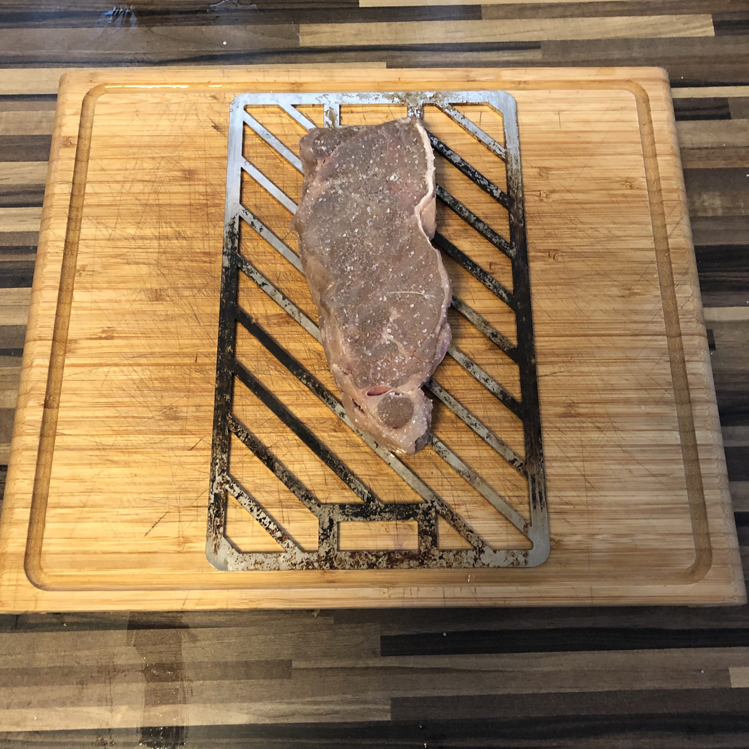 Steak auf Grillrost